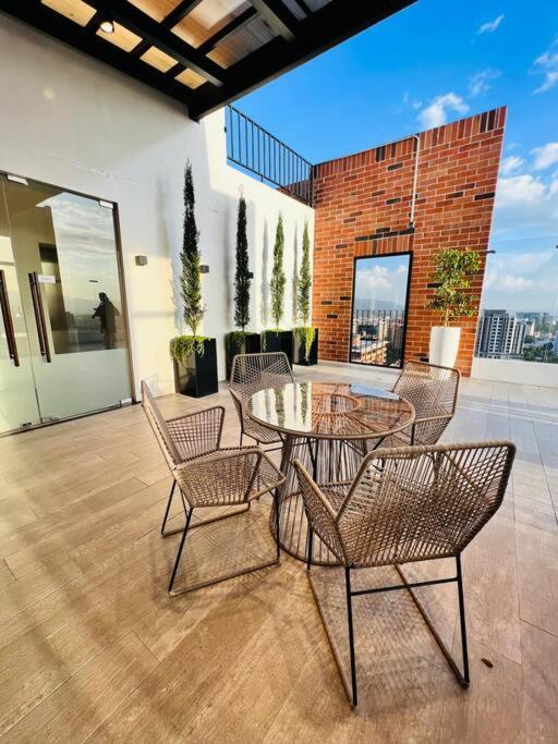 Apartamento 2 Habitaciones, Edificio Airali, Zona 10, Miradolo Гватемала Экстерьер фото